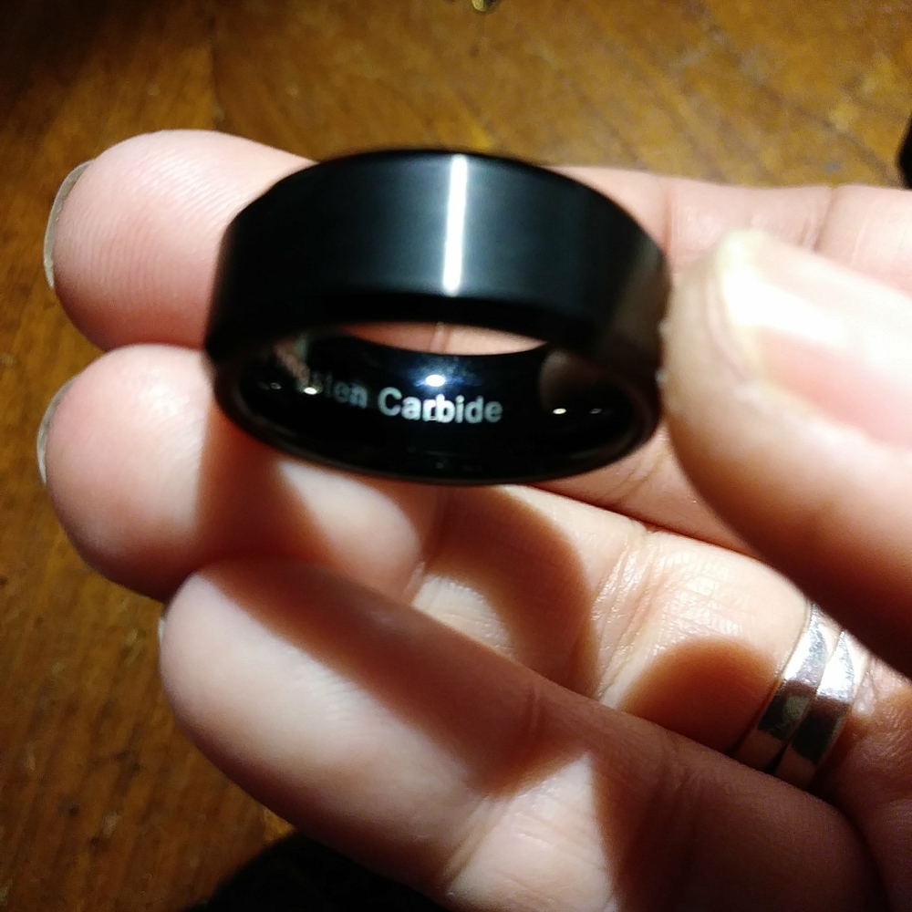 SALE! Tungsten Carbide black men or women ring 7.5 NWT BOX sir wedding band